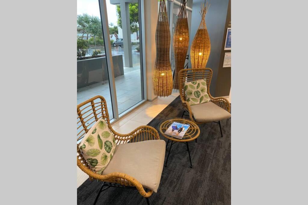 Ocean Bliss - Top Floor Beachfront Studio With Amazing Views ! Маркула Екстер'єр фото