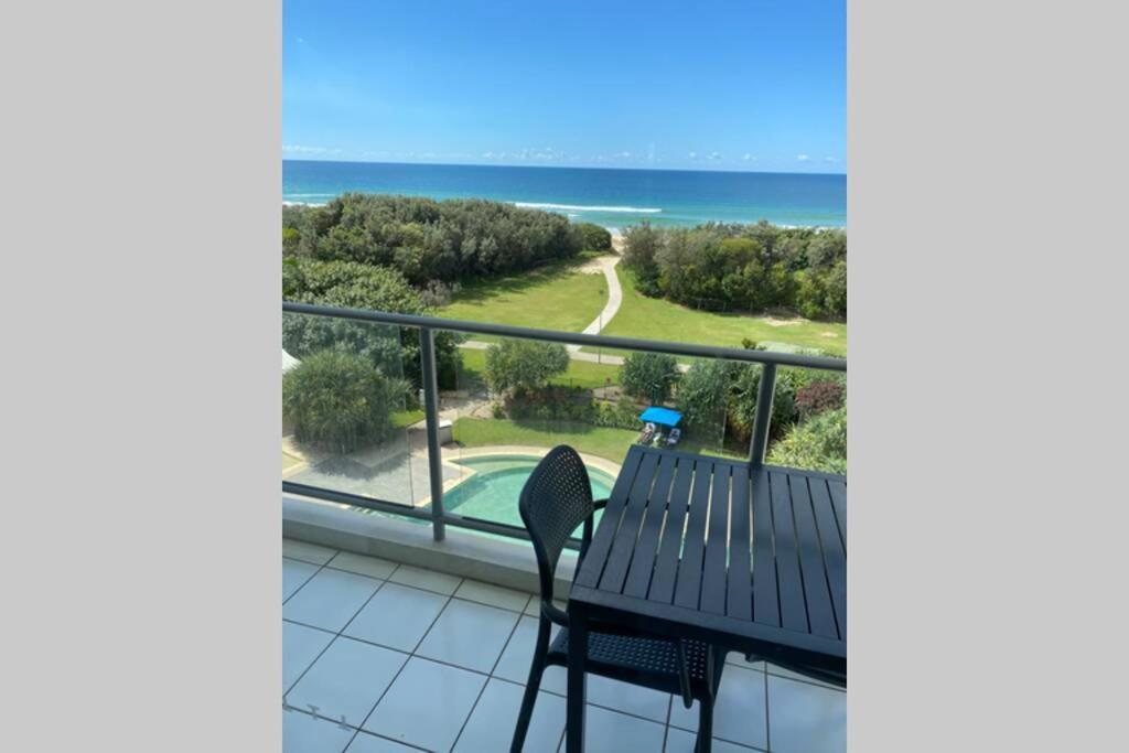 Ocean Bliss - Top Floor Beachfront Studio With Amazing Views ! Маркула Екстер'єр фото